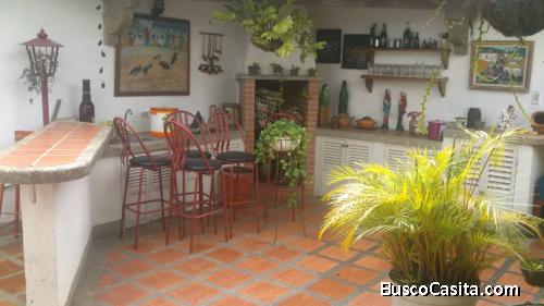 vendo casa en urbanizacion privada en la carlota 