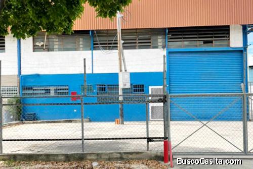 Yamily Ochoa Alquila Galpón Zona Industrial Paraparal - YGL24