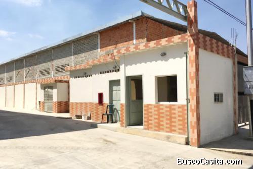 Se Vende Galpón 1.200 M2 Av. Henry Ford Valencia - YGL21