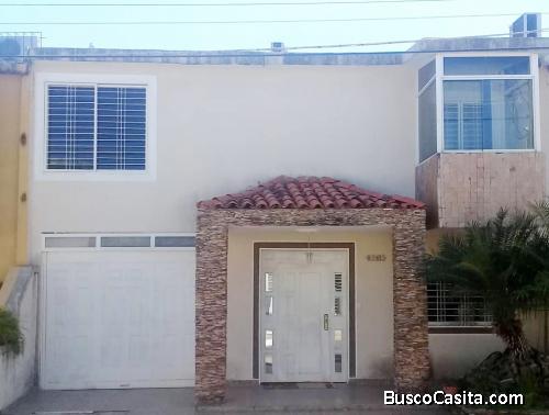 Moderno Townhouse Conj. Resd. Villa Caroní Sector el Tiamo Puerto Ordaz