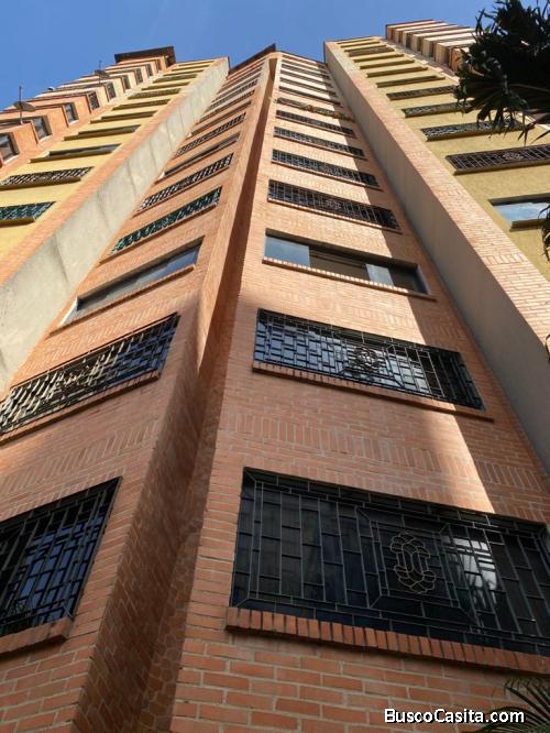 SKY GROUP PLATINUM VENDE Apartamento en Balcones del Norte