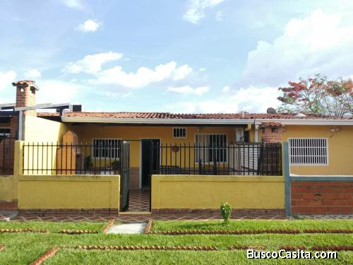 SKY GROUP PLATINUM VENDE Casa en Valle de Oro, San Diego