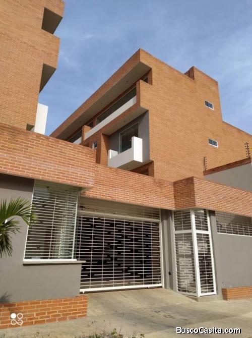 Town House en Mañongo, Villas Pie de Monte