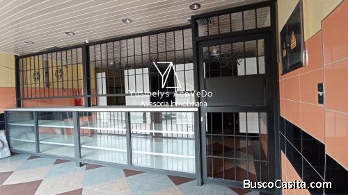 EN VENTA LOCAL COMERCIAL EN AVENIDA MANUEL PIAR