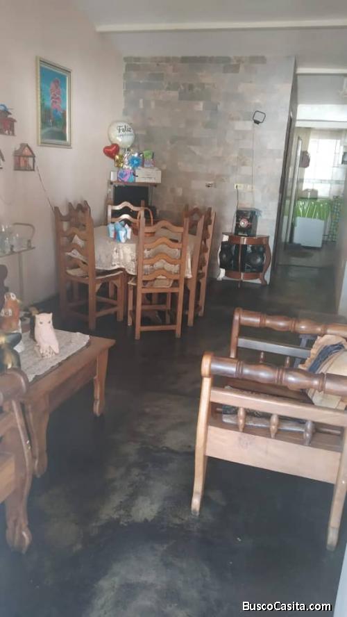 Vendo casa de dos plantas en Bella Florida  Valencia