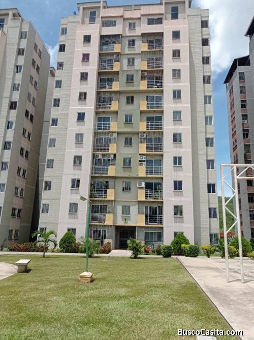 SKY GROUP PLATIUM VENDE Apartamento en Montemayor.