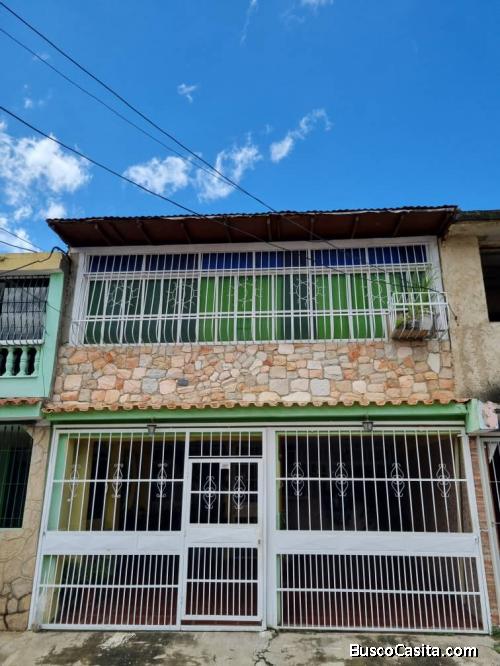 Casa En Venta En Urb. Bella Florida, Valencia