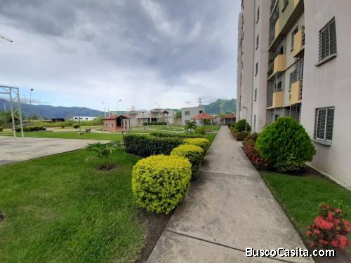 En Venta Apartamento en Res. Montemayor San Diego