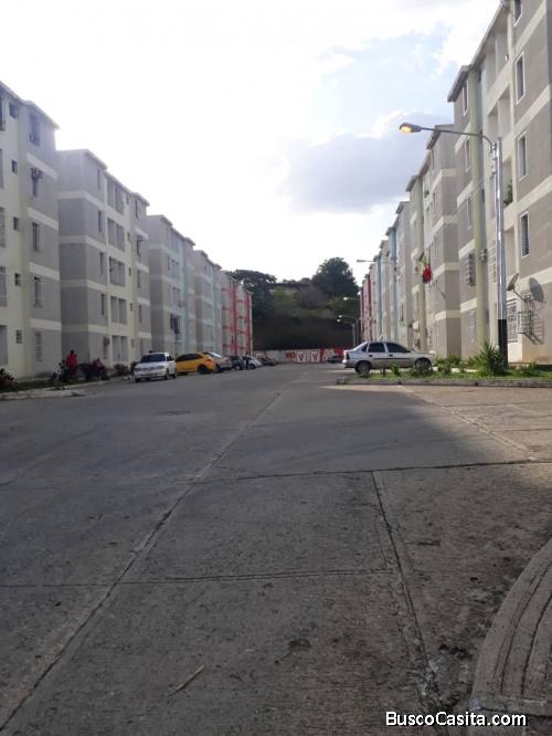 COLINAS DE RIO TUY EN CUA ACEPTA CREDITO EMPLEADO BANCARIO