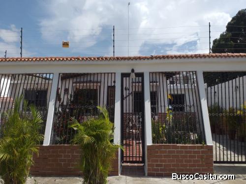 SKY GROUP PLATINUM VENDE Casa en Rafael Urdaneta, Flor Amarillo