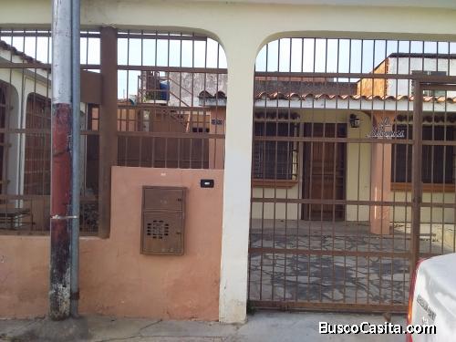 Acogedora casa en Urb. Parque residencial Flor Amarilla