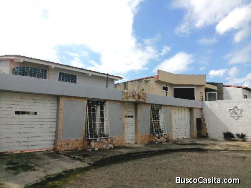 Casa en venta San Diego Res, Chalet Country FOC-1059