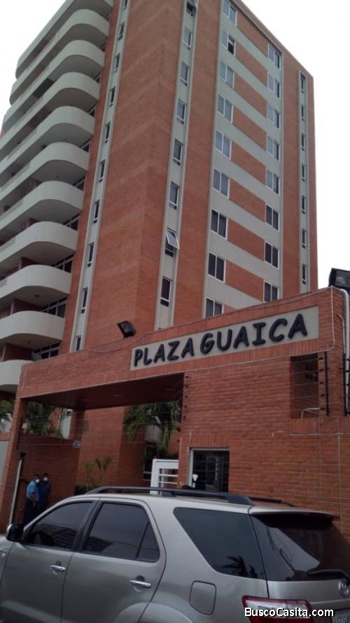 EN VENTA APTO EN EL C.R. PLAZA GUAICA, LECHERIA