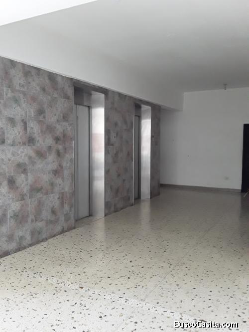 Vendo   Apartamento cerca de la Avenida Bolívar  Valencia