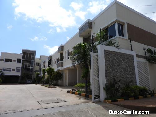 Apartamento Revestido, 120 m2, Villa Arian II