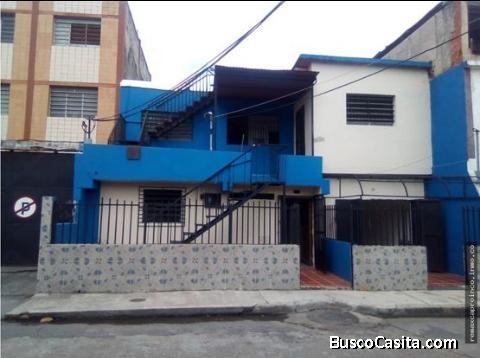 Casa Zonificación ComerciaL.San Blas,cerca de la Av. Lara