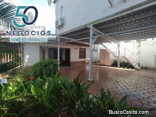Amplia  y muy conveniente casa ubicada en Paraguachi