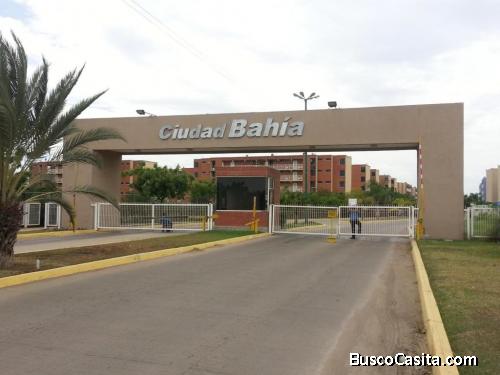 SE VENVE APARTAMENTO EQUIPADO EN BAHIA BLANCA BARCELONA