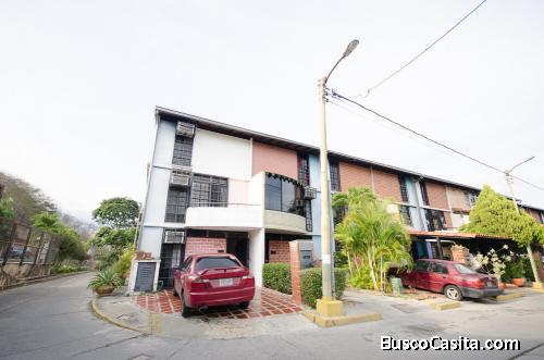 Townhouse Nueva Casarapa sector La Hacienda, Guarenas