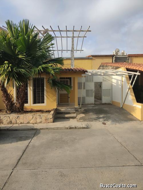 SE VENDE EN CABUDARE CASA ORIGINAL URB TRIGALPA