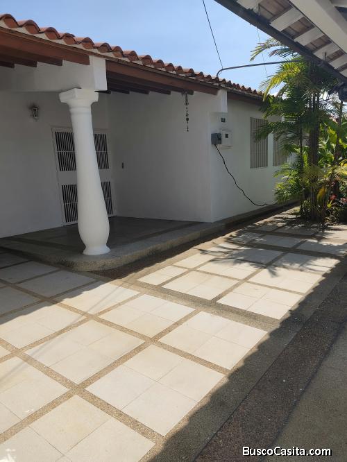 VENTA BELLA CASA REMODELADA URB SANTA CECILIA CABUDARE