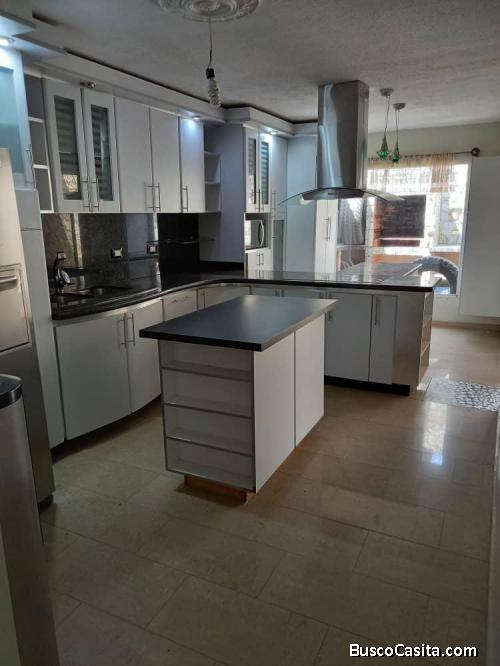 Ofrezco en venta Town house en resd terrazas del atlántico Av Atlántico 