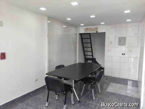 En venta local comercial en C.C. Galerias de Paraparal 