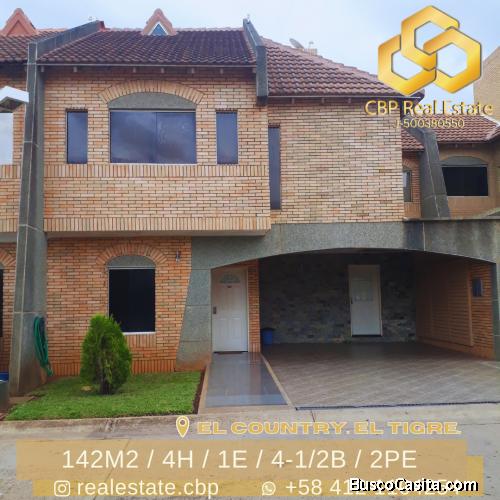 EN VENTA TOWN HOUSE A PRECIO DE OPORTUNIDAD