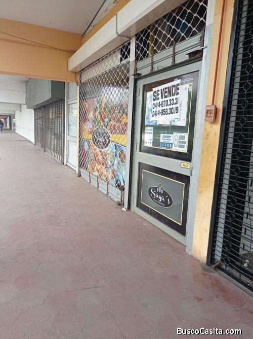 Ofrezco en venta local comercial en el centro comercial Zulia sector altavista 