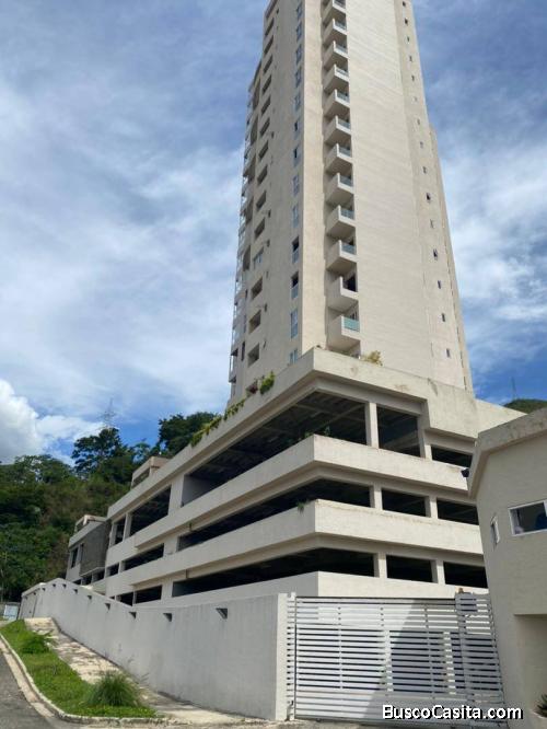 En Venta Bello Apartamento en Iceberg Amplio con Terraza, NAGUANAGUA