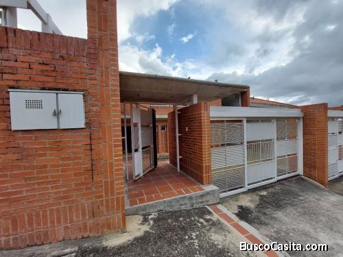 Fabuloso Townhouse en La Cima Alto Hatillo