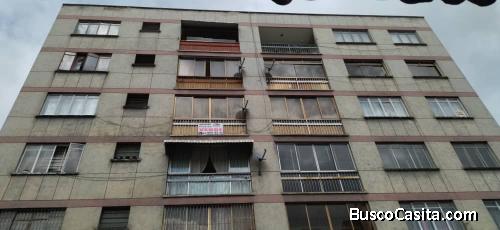 VENDO APARTAMENTO EN EL  CENTRO DEL PUEBLO DE LOS TEQUES