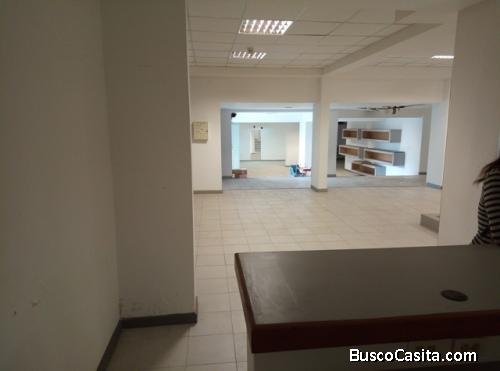Disponible CASA Comercial en Mcpio. Libertardor
