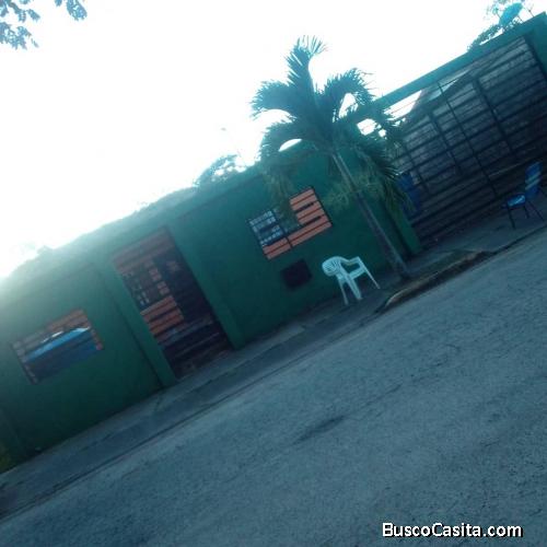 En Venta Cómoda casa en la Urb Colinas de Carrizales Tocuyito