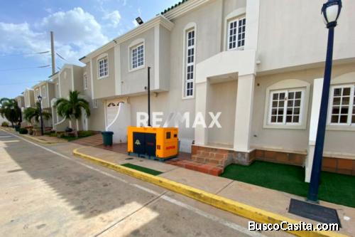 Townhouse VENTA Maracaibo Lago Country III