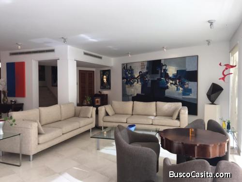 Se Vende Hermosa Casa Urb. La Virginia.