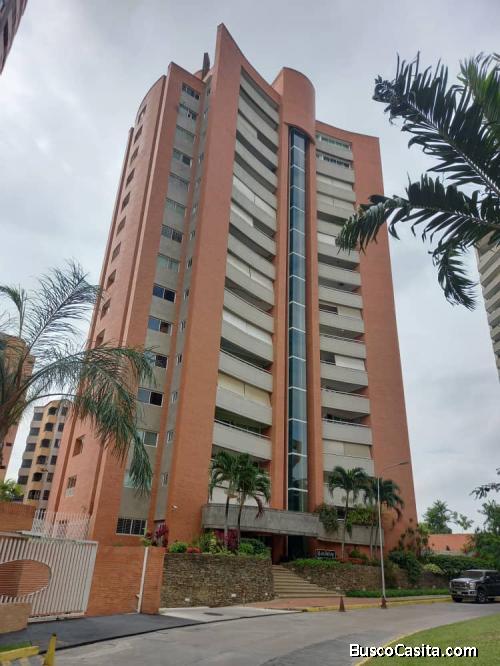 SKY GROUP Vende apartamento en Conj. Res. Valle Blanco