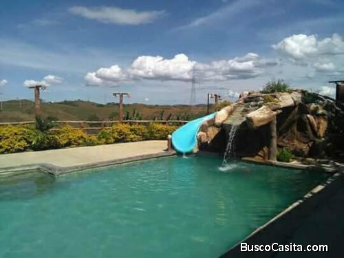 Casa con terreno en Tinaquillo, sector La Castillera. 1600 m2 terreno y 180 m2 de construcción.