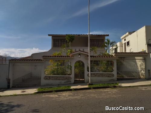 Casa de 2 niveles El Bosque FOC-1070