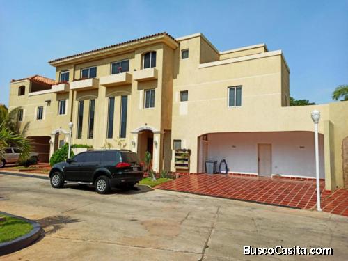 VENTA  CASA   en  Zona Norte  Maracaibo Res  Cabo Norte