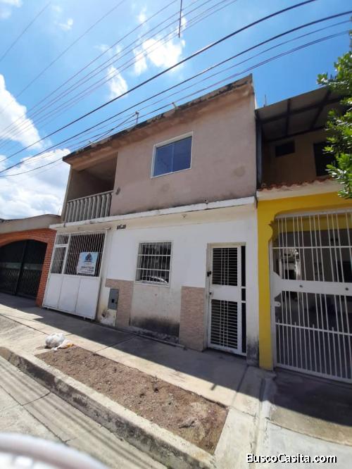 SKY GROUP PLATINUM VENDE Casa en La Urb. El Remanso