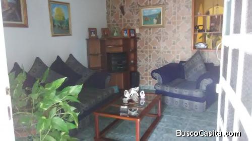 Hermosa Amplia Comoda Casa a Excelente precio Negociable en Terrazas de las Mercedes! 