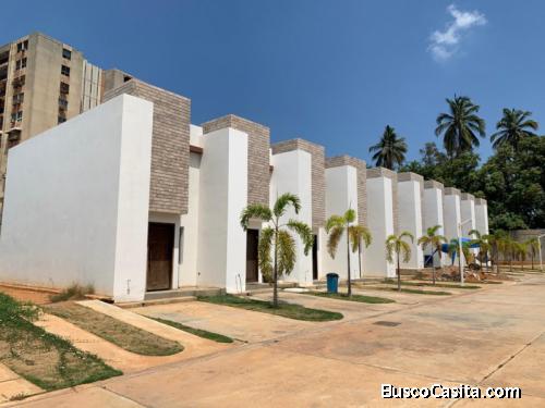 Townhouse Obra GRIS Villa Cerrada VENTA 