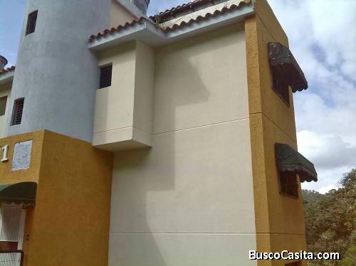 TOWNHOUSE EN MONTE CLARO