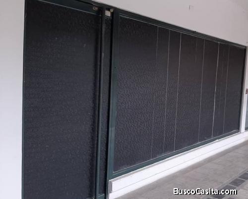 local en la torre Movilnet