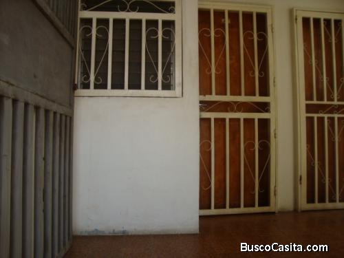 SE VENDE COMODO APARTAMENTO. NEGOCIABLE