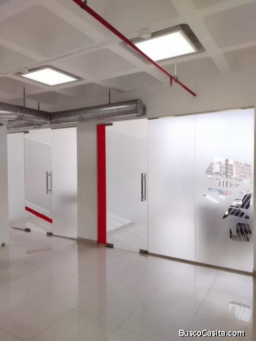 Se Alquila Oficina en Torre 13