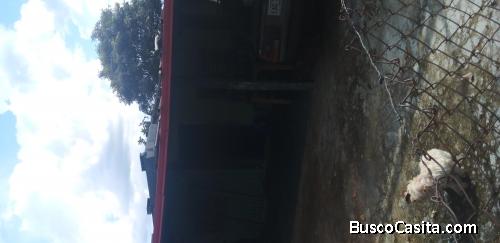 Se vende casa con todo y carro