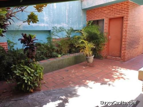 Se vende edificio santa Mónica MLS 21-22978