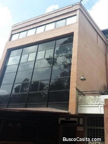 Se vende edificio La Trinidad MLS 20-19351